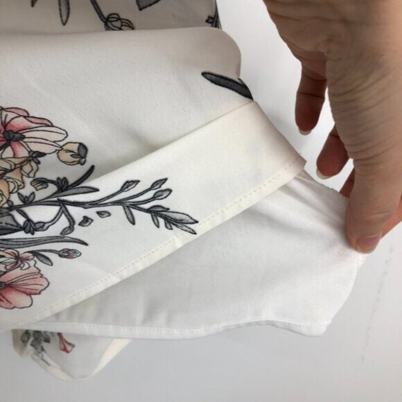 Bishop + Young white floral V neck cami  slip mini dress SP - Picture 12 of 15